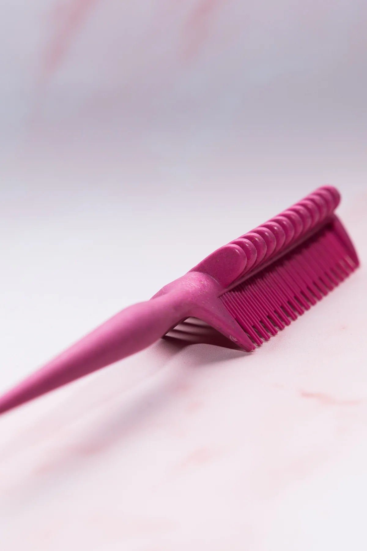 Curl Bites Curl Clump Precision Comb (PINK)